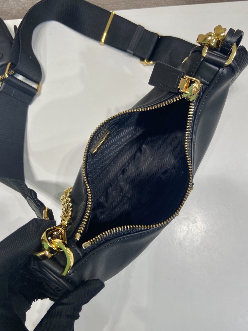 Pra*a hobo bags